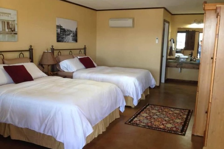 Room 15 of 24