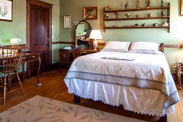 Room 27 of 36