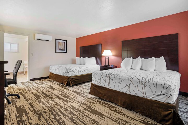 Room 22 of 43