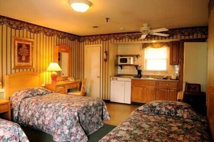 Room 14 of 15