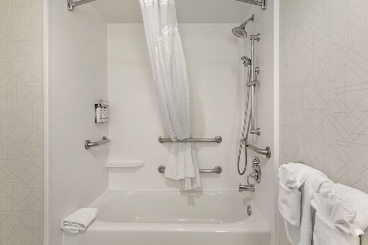 Room 34 of 46