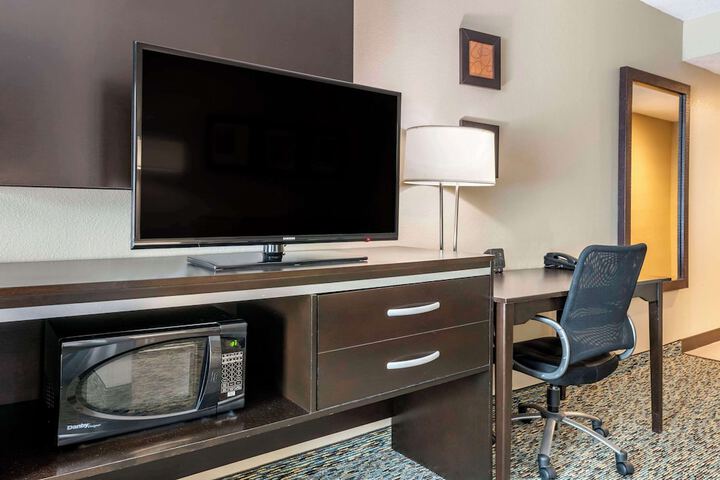 Room 16 of 23