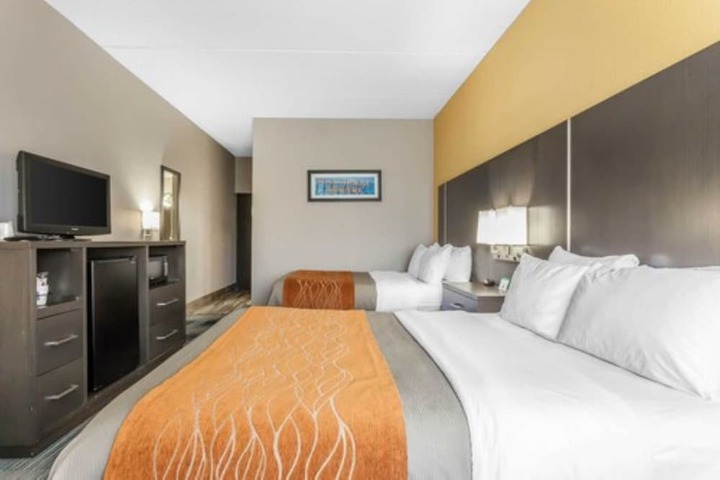 Room 10 of 26