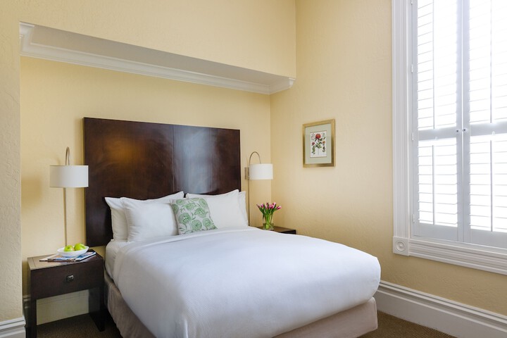 Healdsburg Inn on the Plaza a Four Sisters Inn