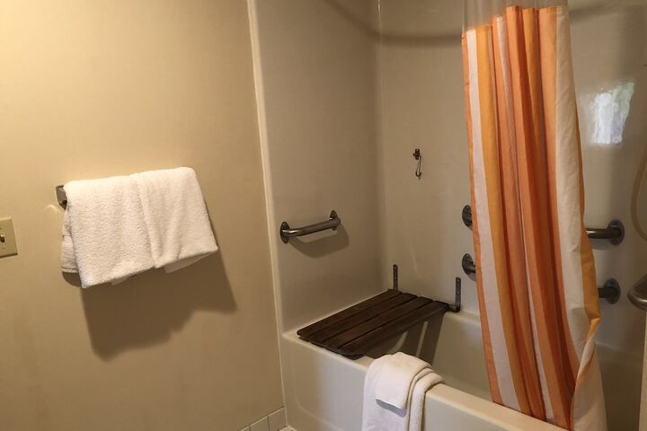 Room 13 of 30