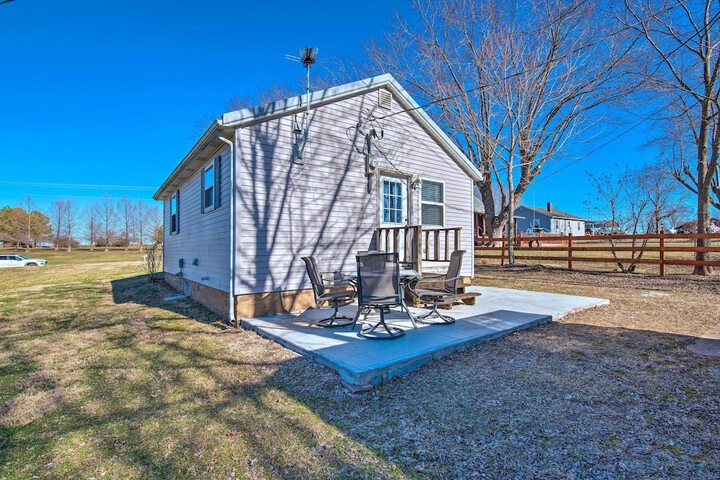 the Brewer Guesthouse Tiny Home w / Patio & Yard!