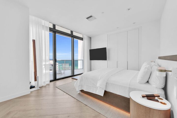 W South Beach