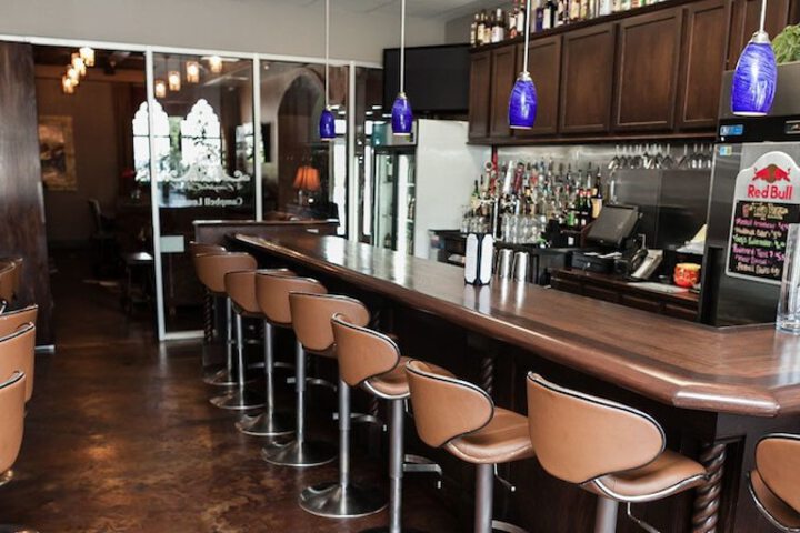 Lounge 63 of 70