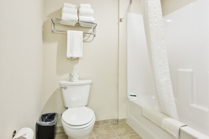 Cobblestone Inn & Suites - Boone