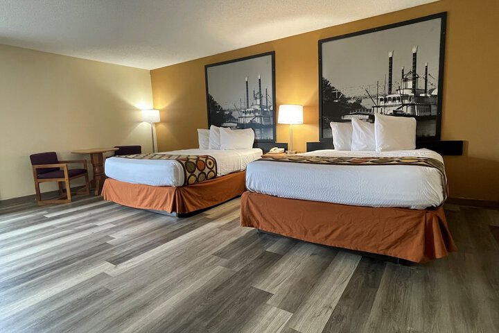 Room 9 of 21