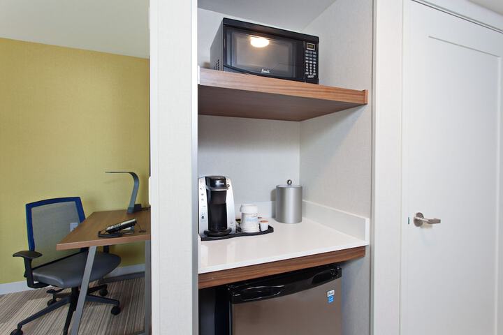 Room 25 of 59