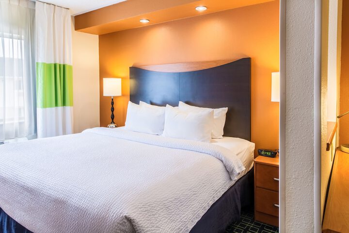 Room 18 of 26