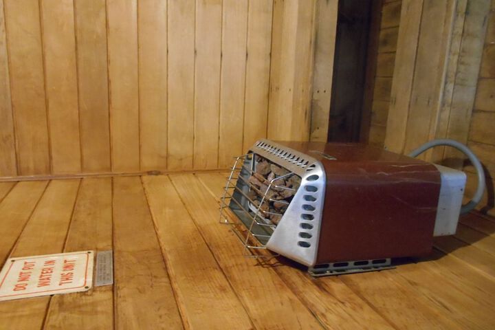 Room 14 of 49