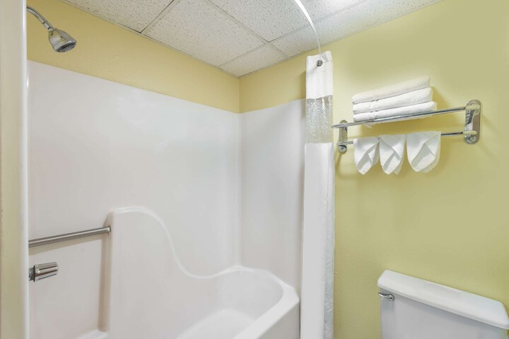 Room 7 of 17