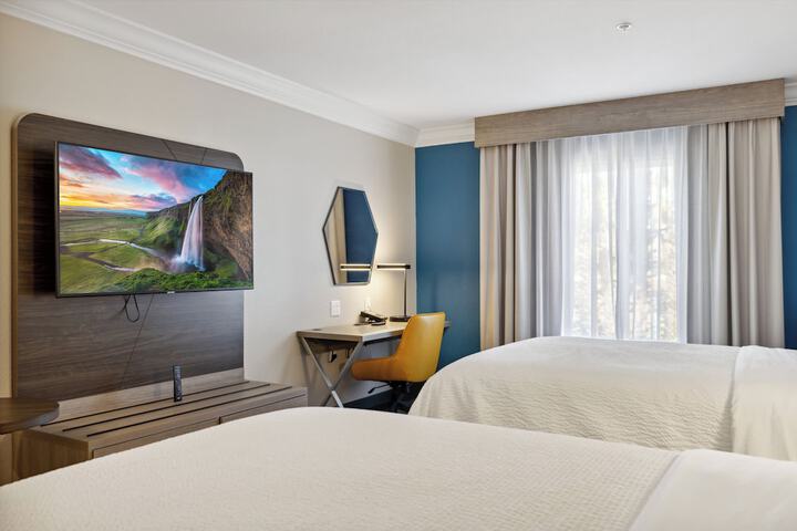 Holiday Inn Express Hotel & Suites Vacaville by IHG
