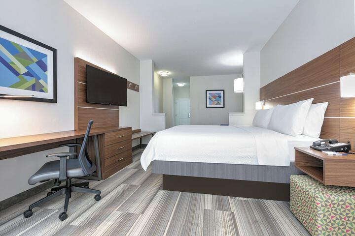 Holiday Inn Express Hotel & Suites Clute - Lake Jackson by IHG