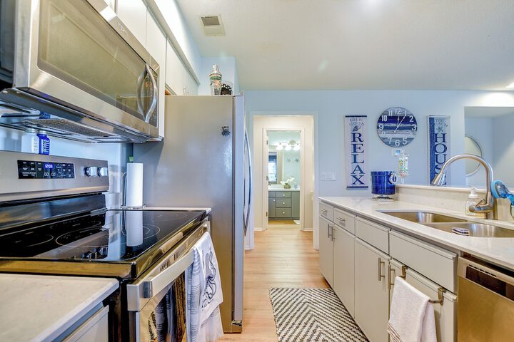 Sunset Beach Condo: Ideal Golfing Getaway!
