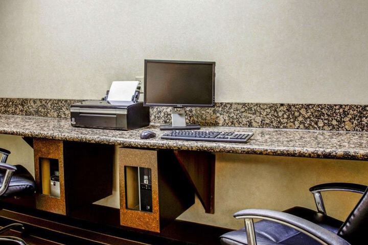 Business Center 40 of 41