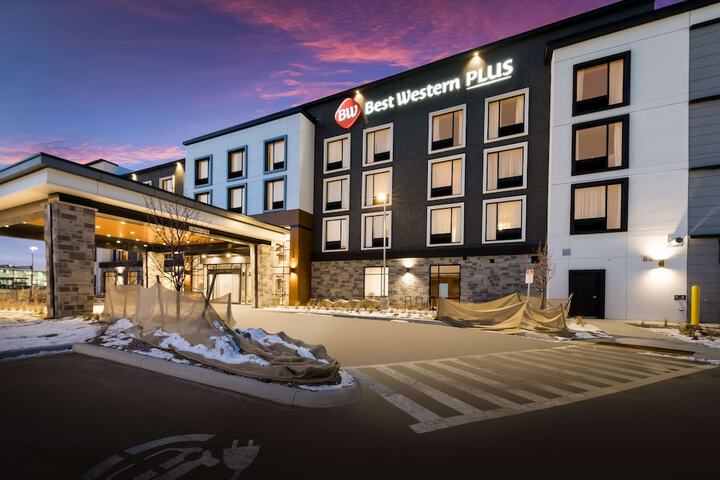 Hotel 3 of 50