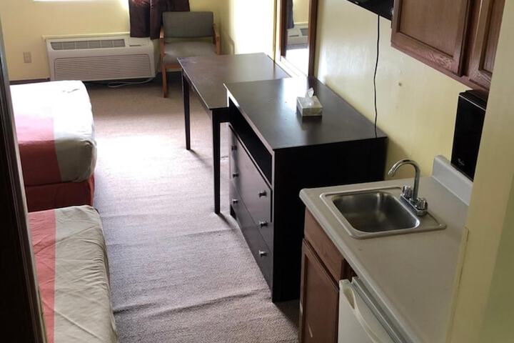 Salt Creek Inn