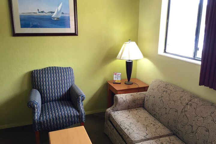 Room 16 of 28