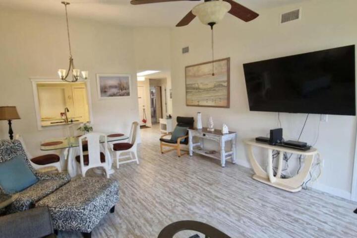 LUX VILLAs on beautiful Palmer Ranch