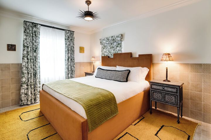 Room 93 of 116