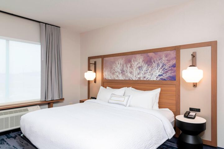 Fairfield Inn & Suites by Marriott Fair Oaks Farms