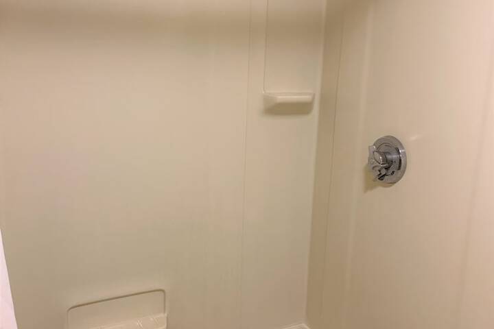 Room 16 of 48