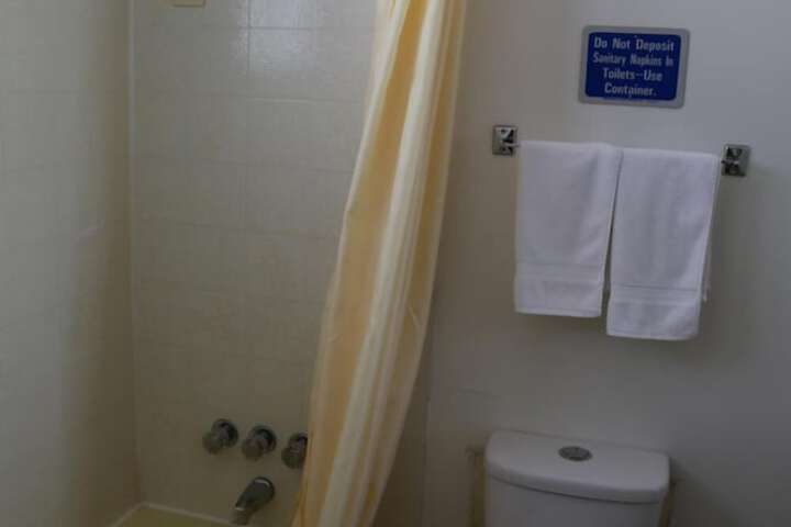 Room 7 of 49
