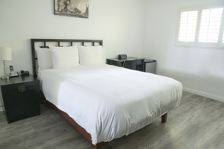 Room 48 of 79