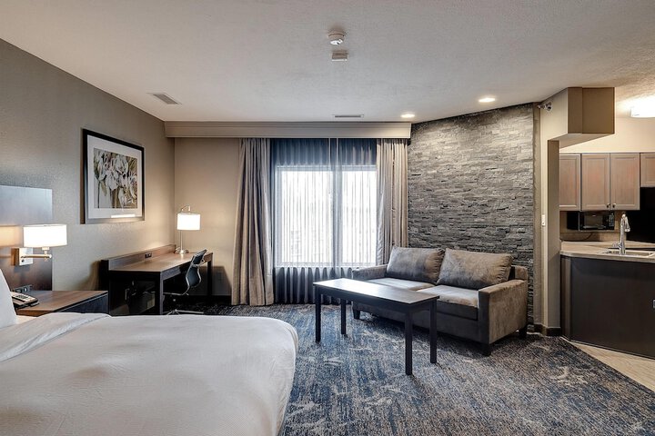 DoubleTree by Hilton Hotel Bloomington