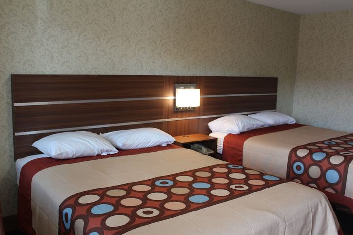 Room 9 of 20