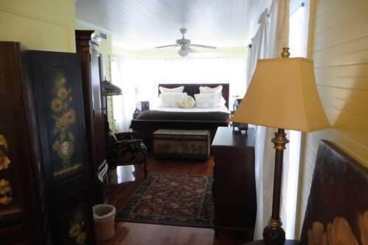 Room 19 of 33