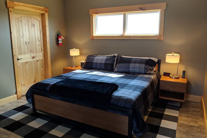 Room 11 of 18