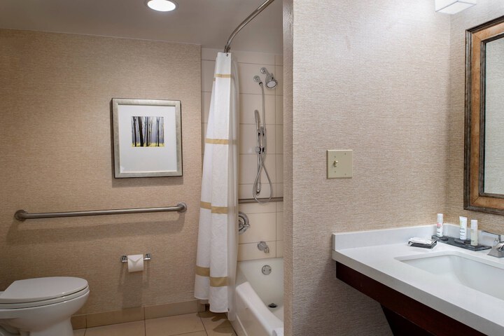 Room 52 of 85