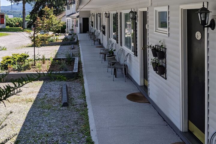 Harwood Hill Motel