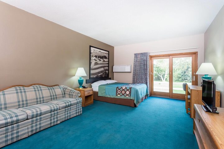 Baymont Inn & Suites by Wyndham Platteville