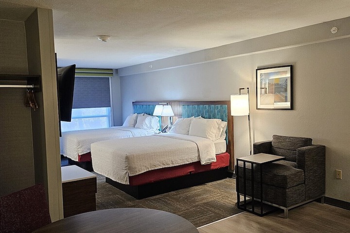 Room 30 of 40