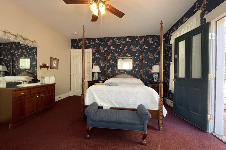Room 33 of 67