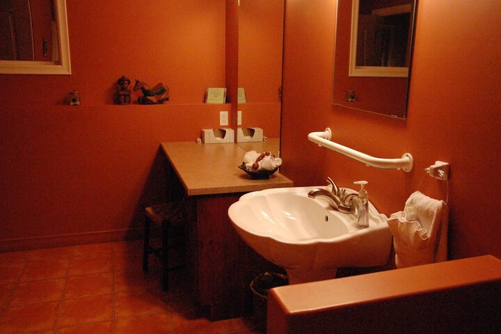 Room 17 of 44