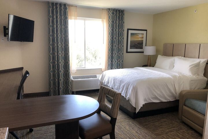 Room 44 of 74