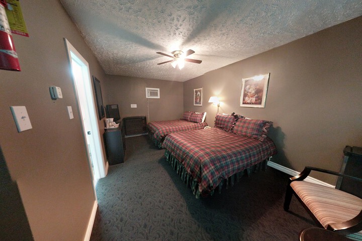 Room 17 of 40