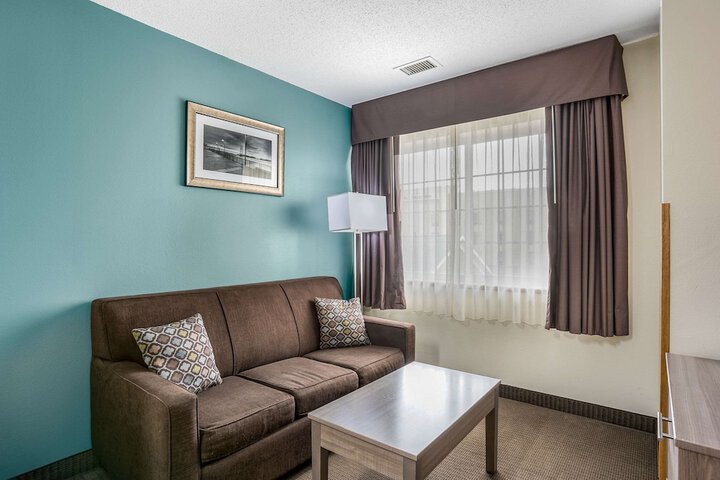 Room 32 of 67