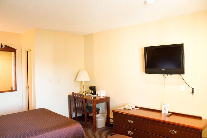 Room 10 of 14