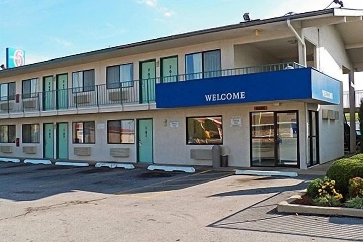 Hotel 2 of 8