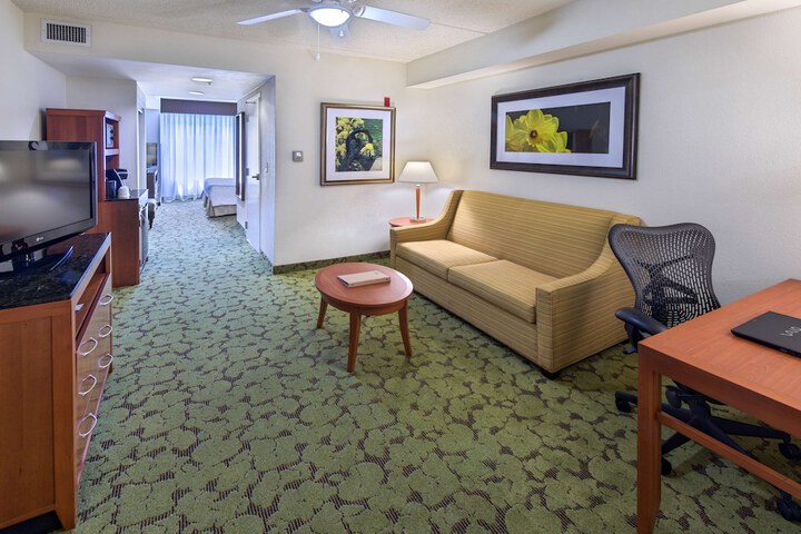 Room 10 of 33