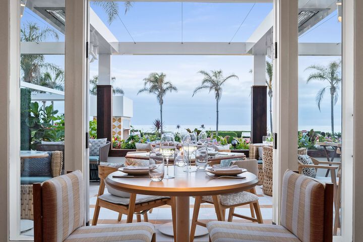 Dining 136 of 162