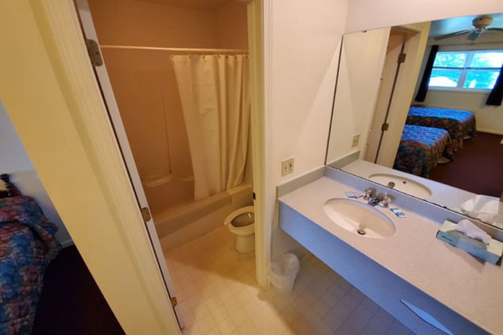 Room 11 of 63