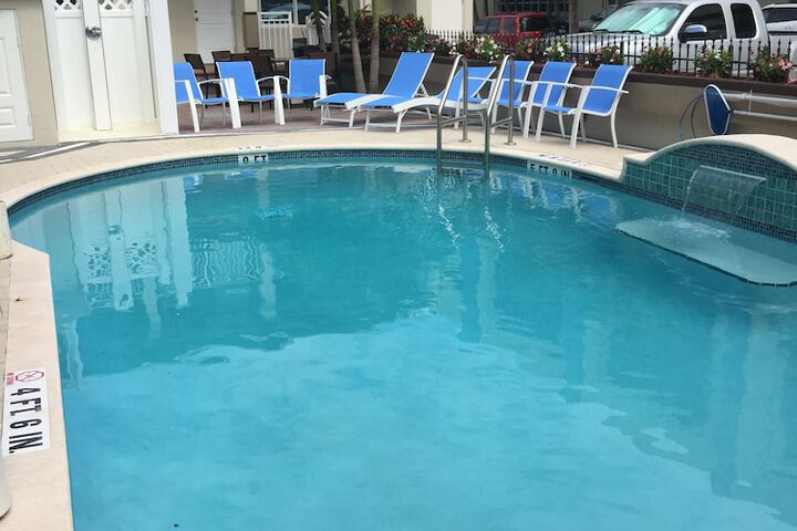 Pool 7 of 60